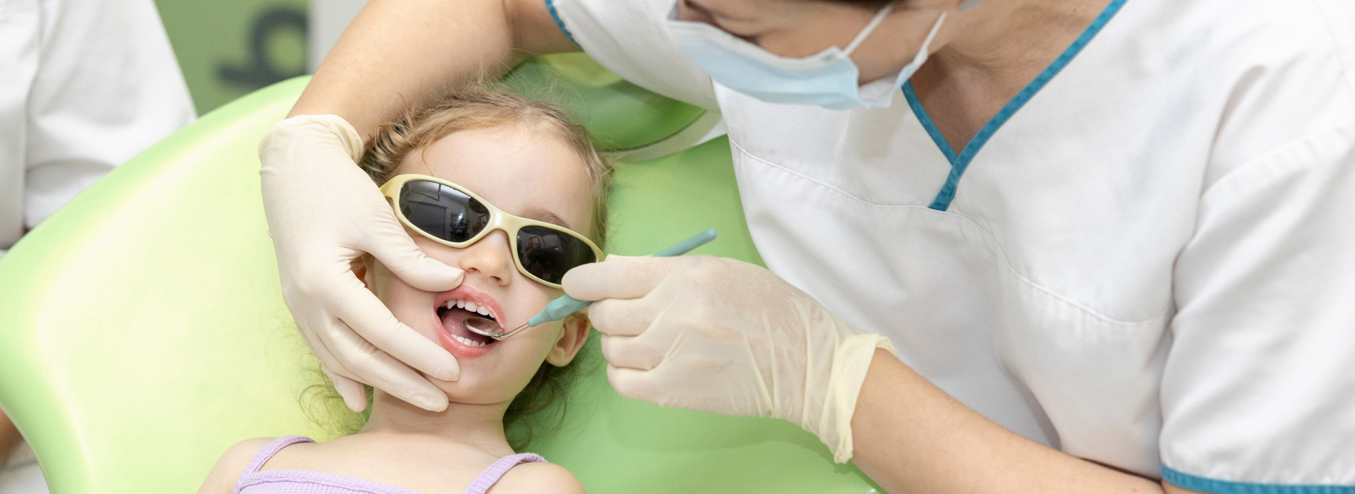 Παιδοδοντίατρος Βίκυ Ορ. Τασιούλα Οδοντίατρος Α.Π.Θ., ειδικευθείσα στην Παιδοδοντιατρική M Dent Sci Leeds Dental Institute, UK | Οδοντίατρος για παιδιά, εφήβους και ειδικούς ασθενείς | Πάροδος Γ. Ολυμπίου 1, 60132 Κατερίνη